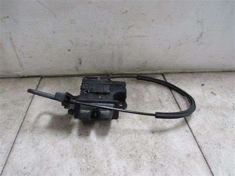 13501988|GM 13501988 Latch, genuine OEM part .